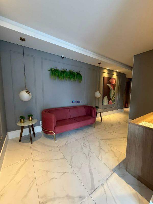 Apartamento à venda no Centro: Hall social