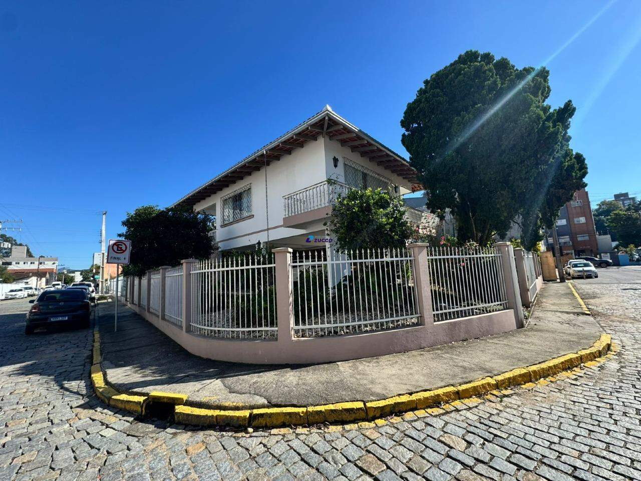 Casa à venda no Centro I: 
