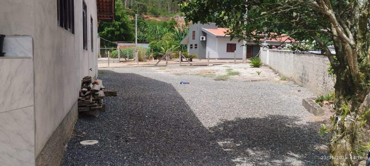 Casa à venda no Tomaz Coelho: 
