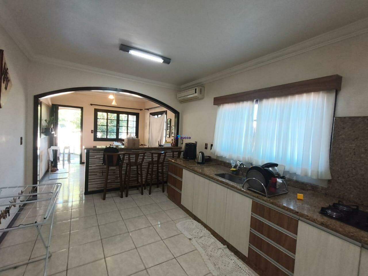 Casa à venda no Souza Cruz: 