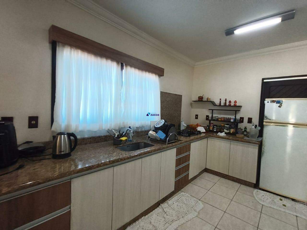 Casa à venda no Souza Cruz: 