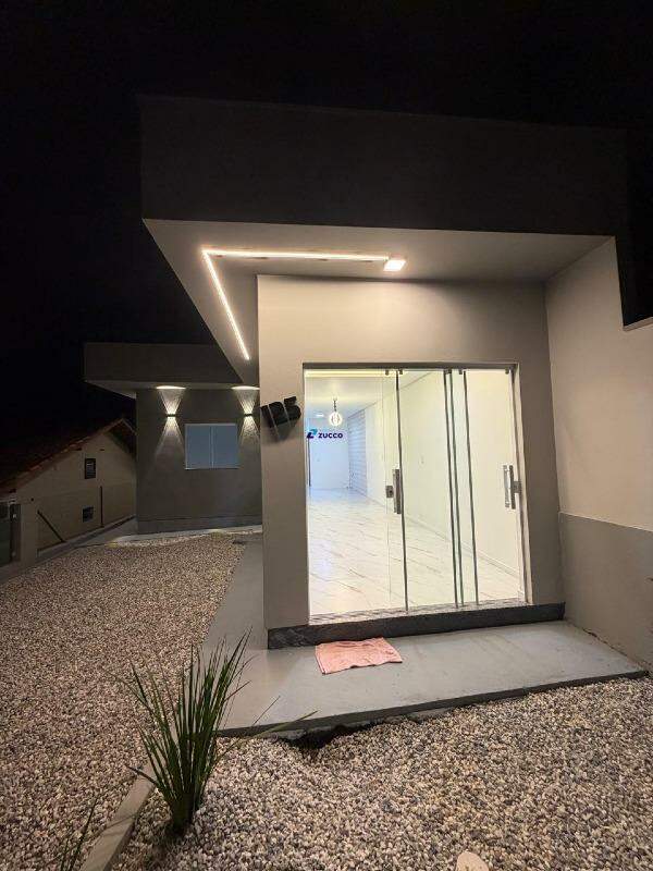 Casa à venda no Lageado Baixo: 