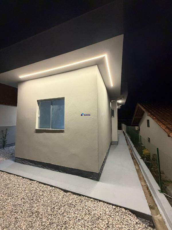 Casa à venda no Lageado Baixo: 
