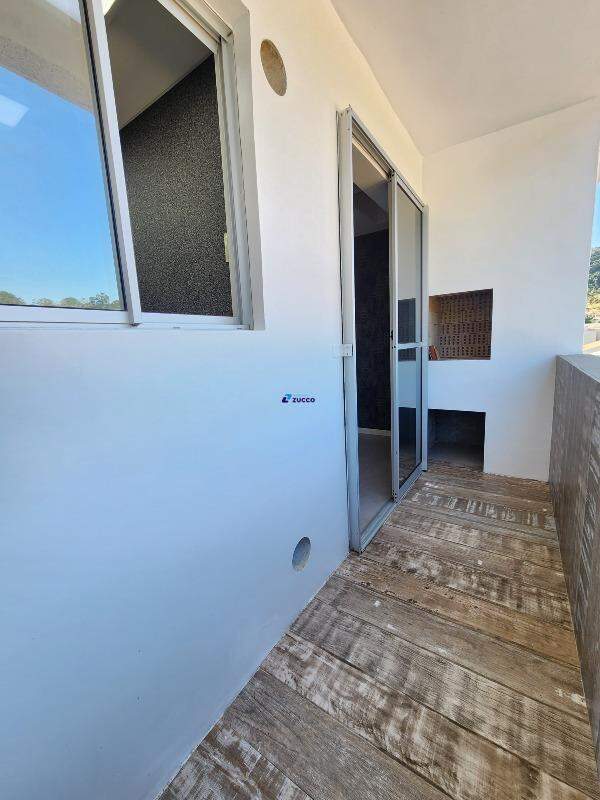 Apartamento à venda no Souza Cruz: 