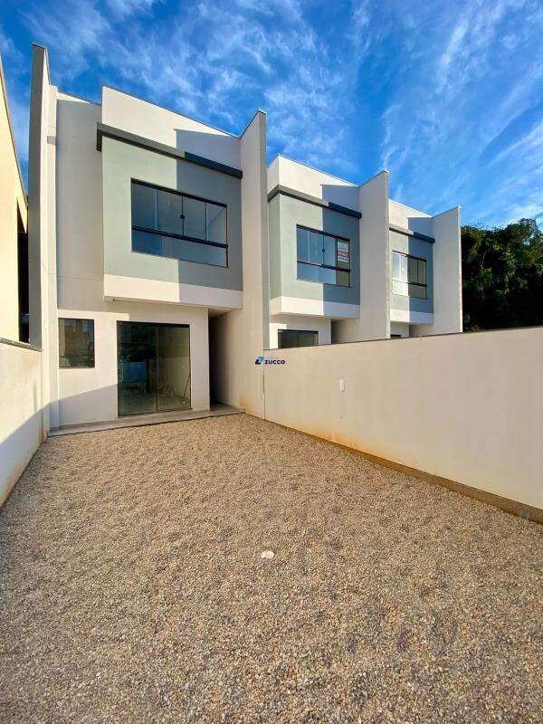 Casa à venda no Souza Cruz: 