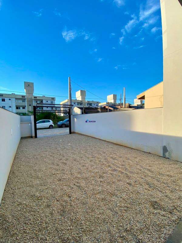 Casa à venda no Souza Cruz: 
