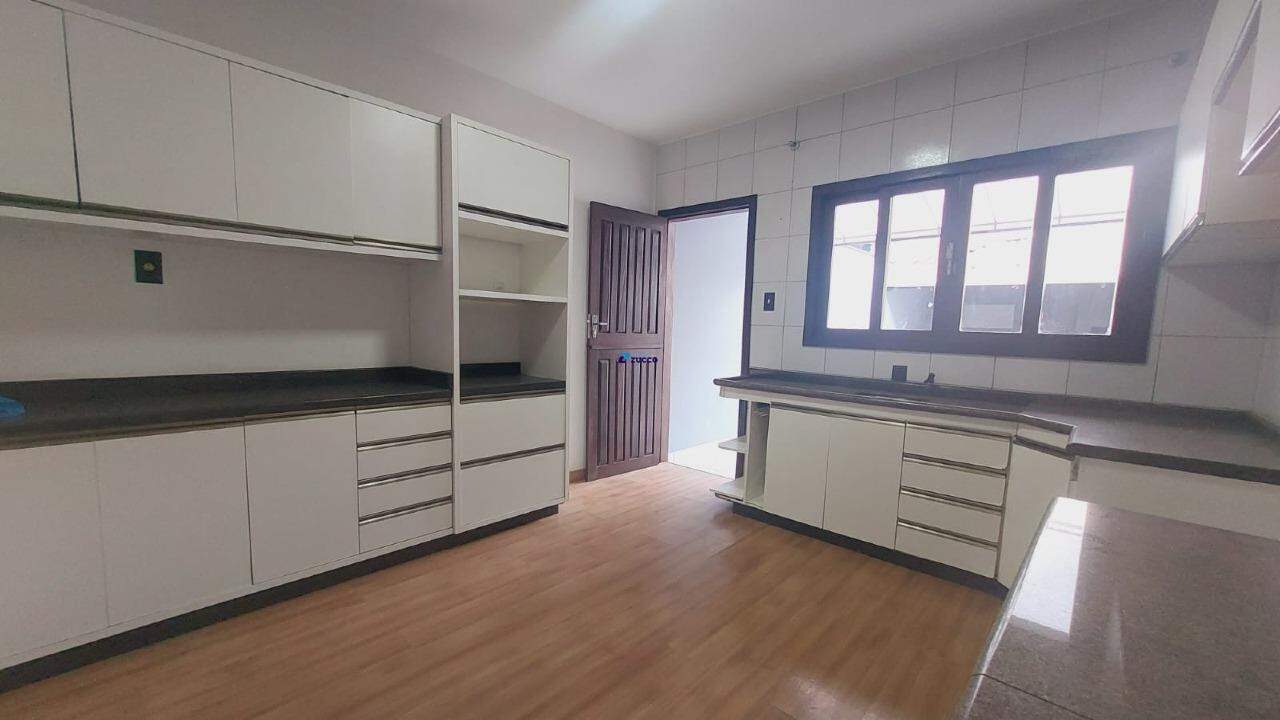 Sobrado à venda no Jardim Maluche: 