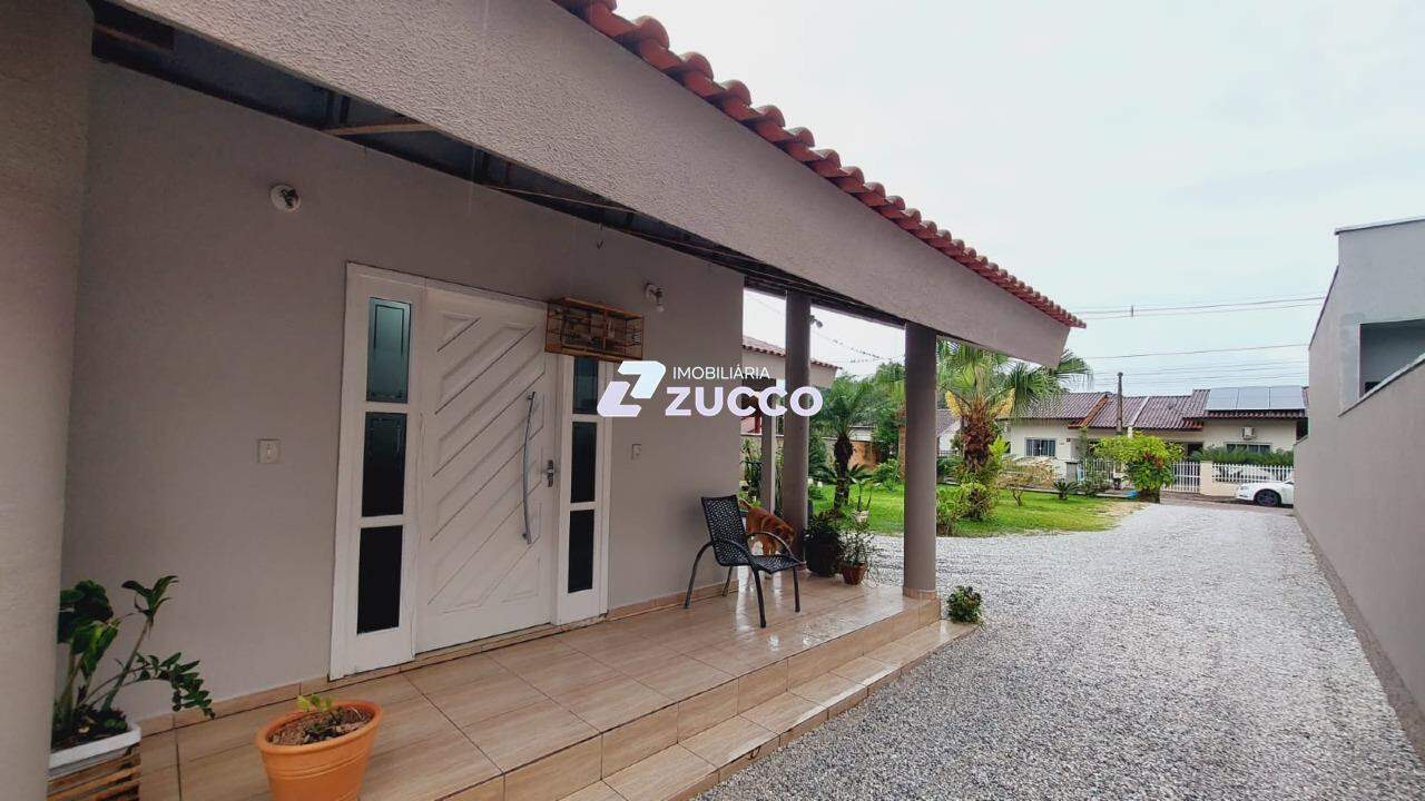 Casa à venda no Guabiruba sul: 
