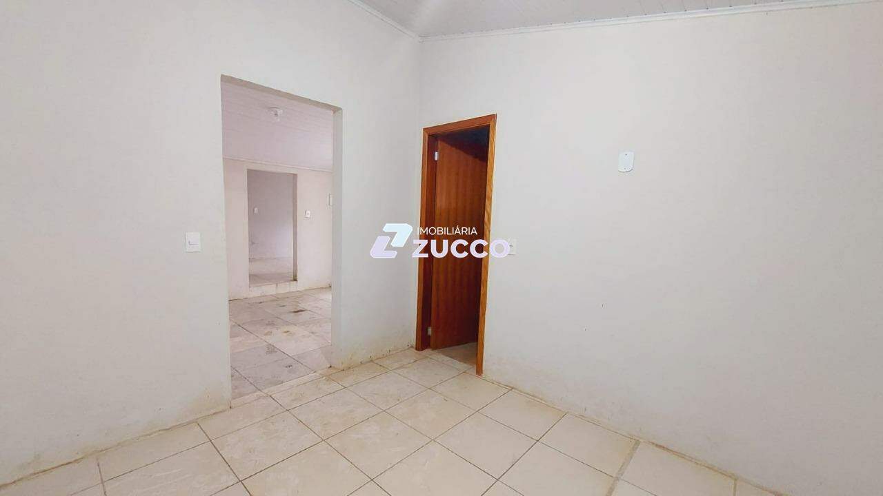 Casa comercial para aluguel no Primeiro de Maio: 