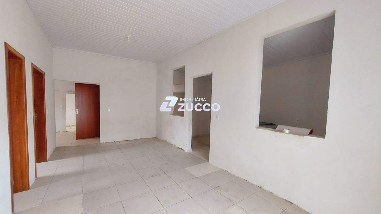 Casa comercial para aluguel no Primeiro de Maio: 