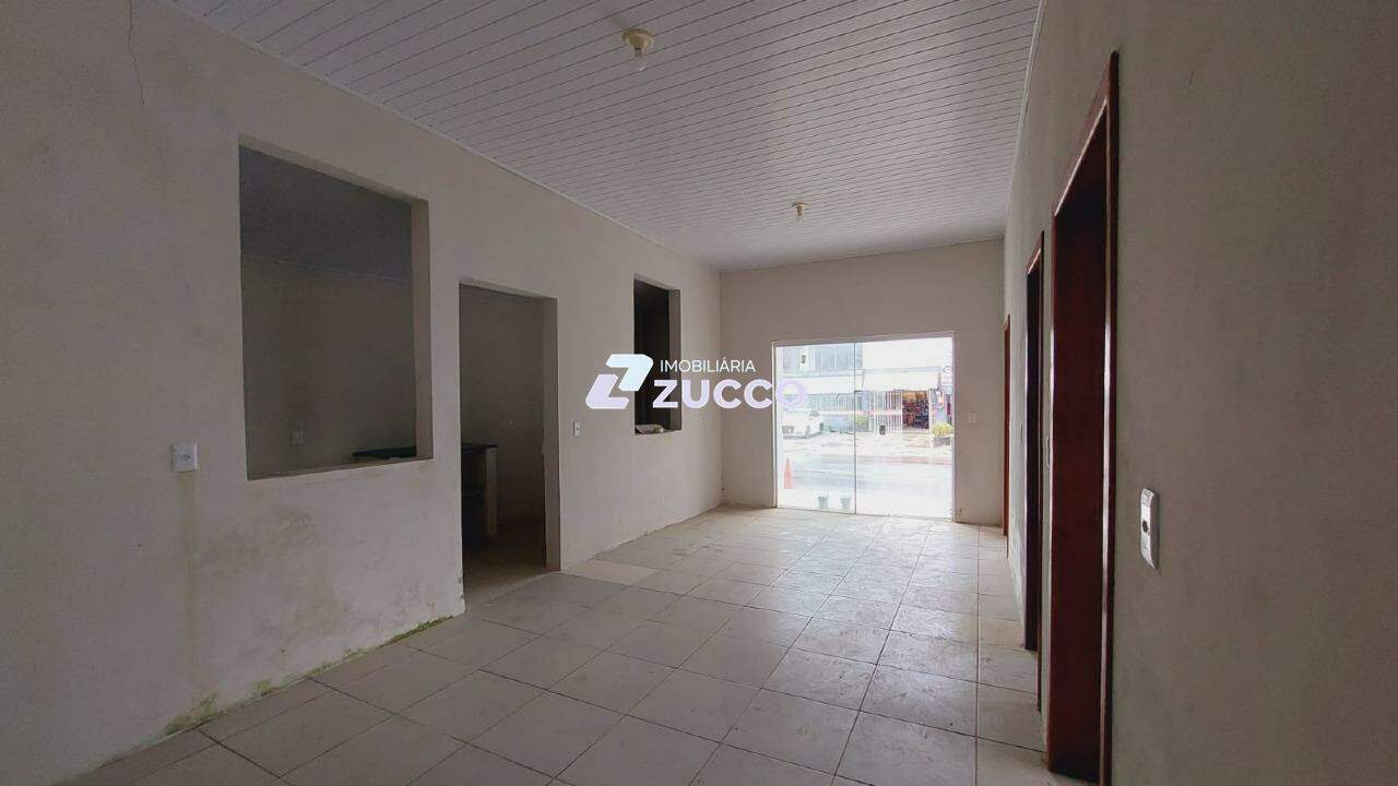 Casa comercial para aluguel no Primeiro de Maio: 