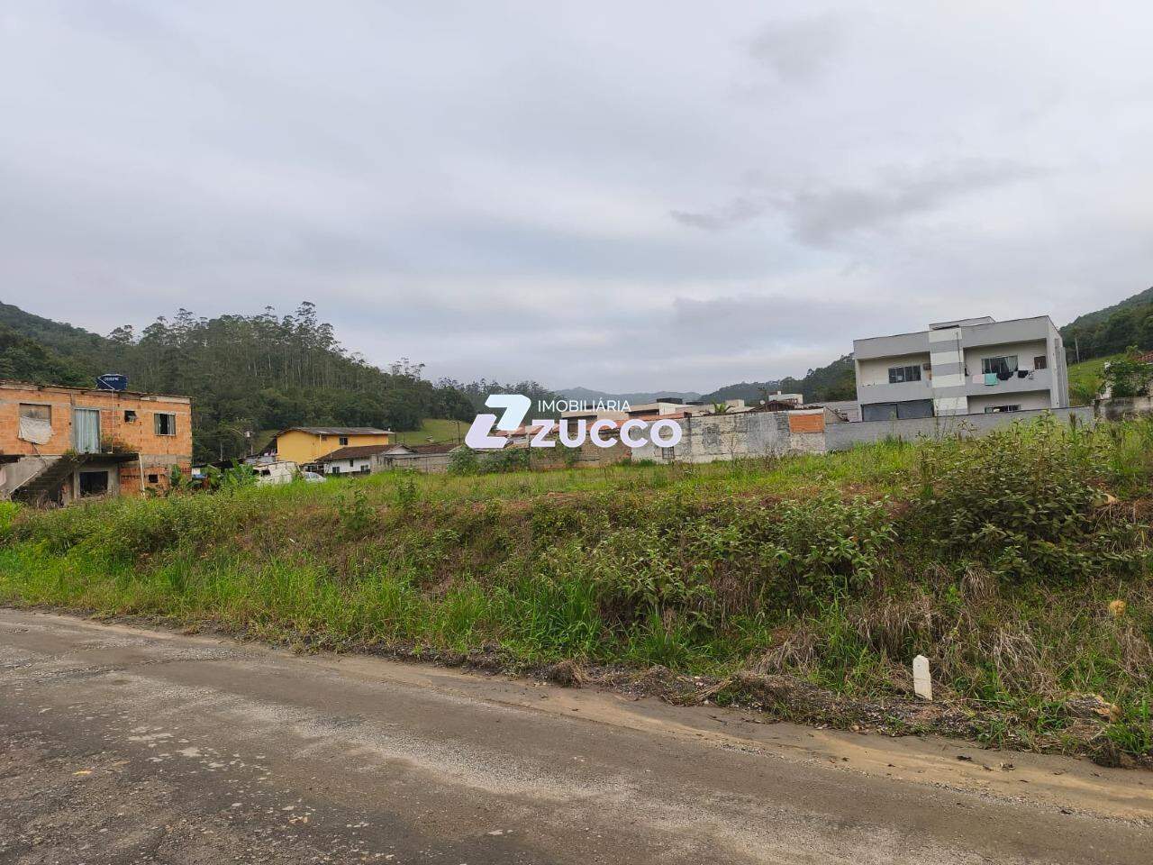 Terreno à venda no Limoeiro: 