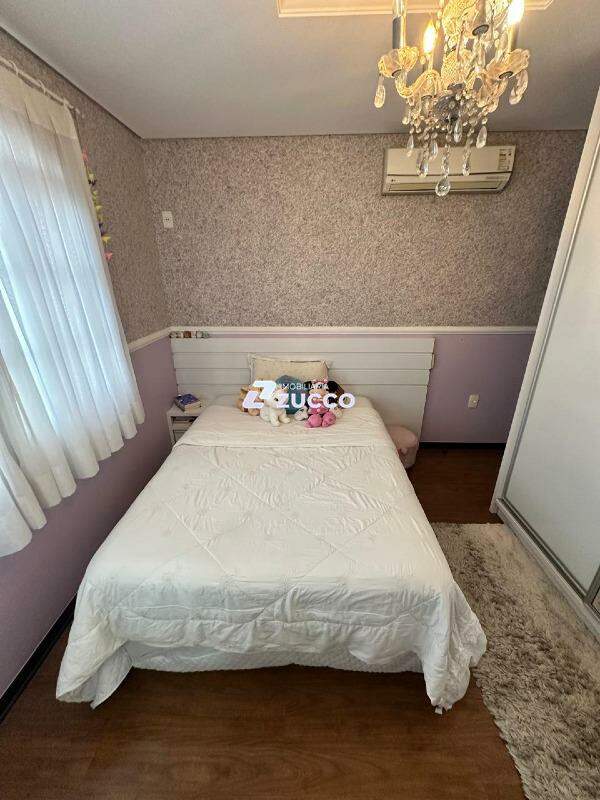 Casa à venda no Centro II: 