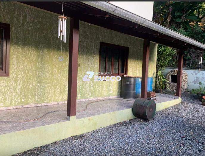 Casa para aluguel no Azambuja: 