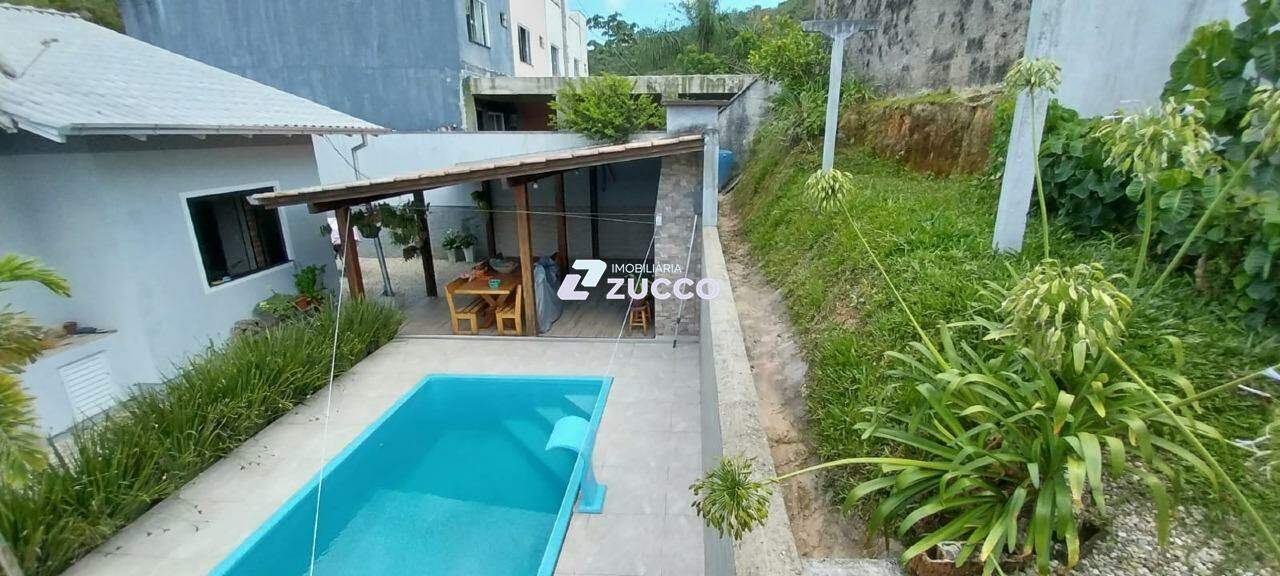 Casa à venda no Cedrinho: 