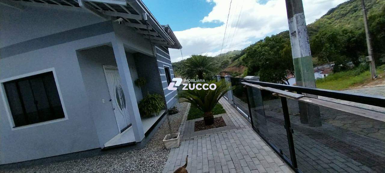 Casa à venda no Cedrinho: 
