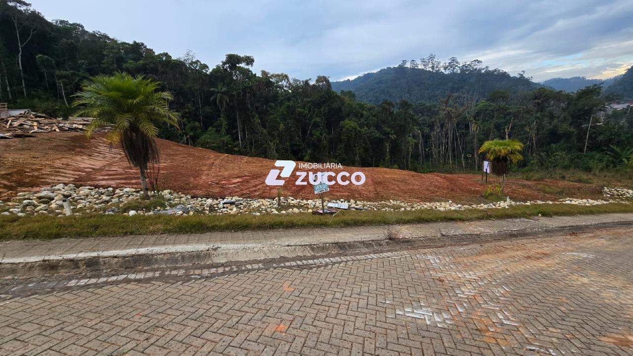 Lote à venda no Bateas: 