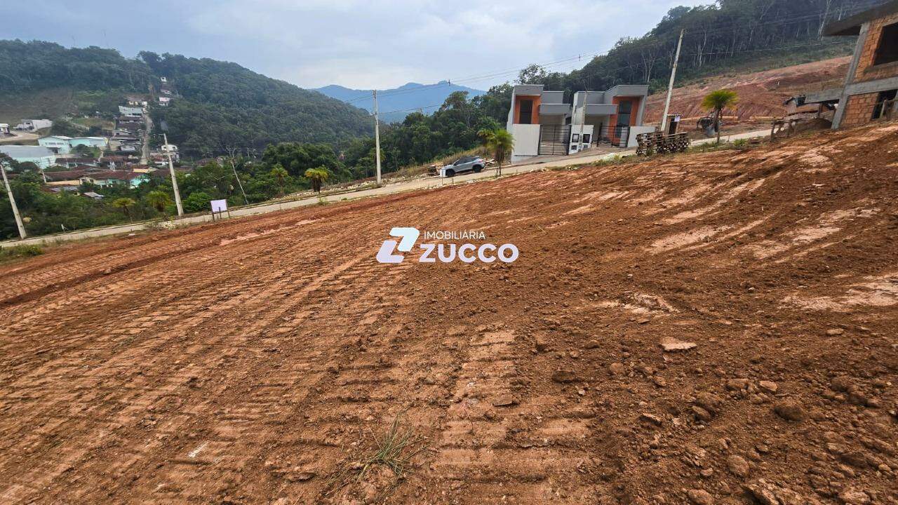 Lote à venda no Bateas: 