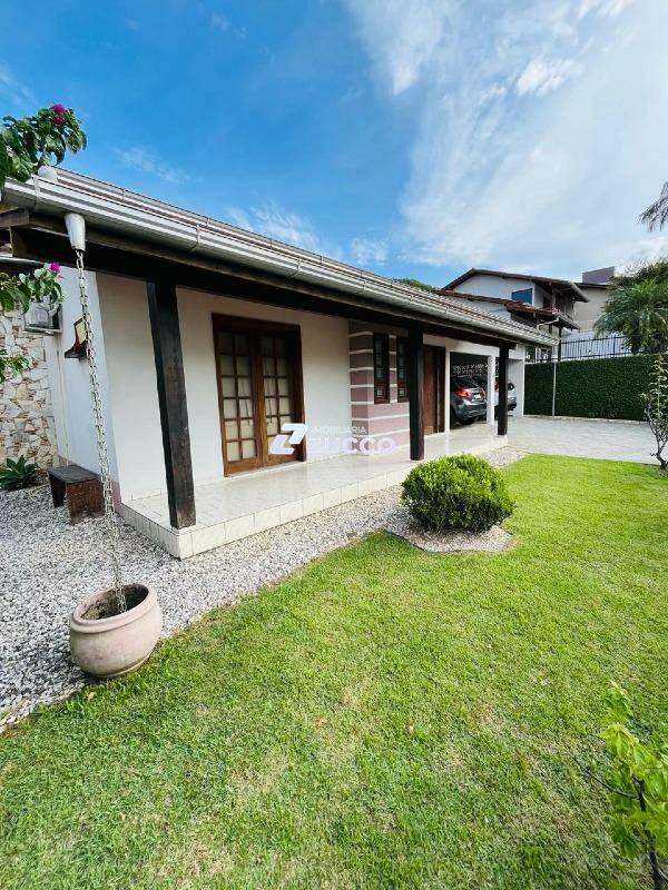 Casa à venda no Dom Joaquim: 