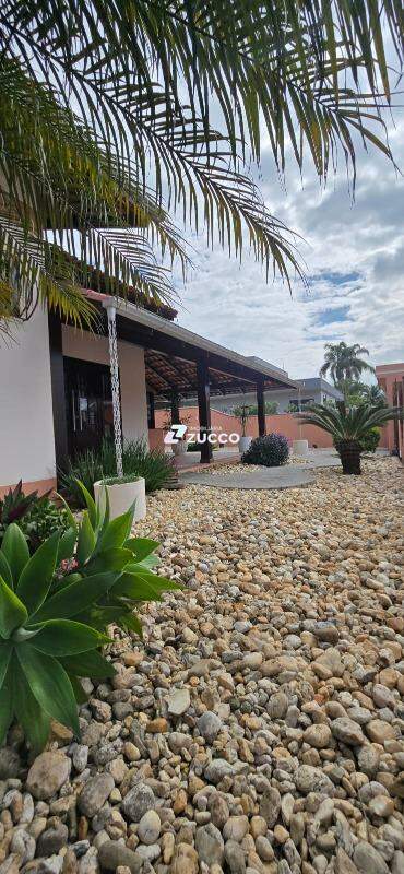 Casa à venda no Souza Cruz: 