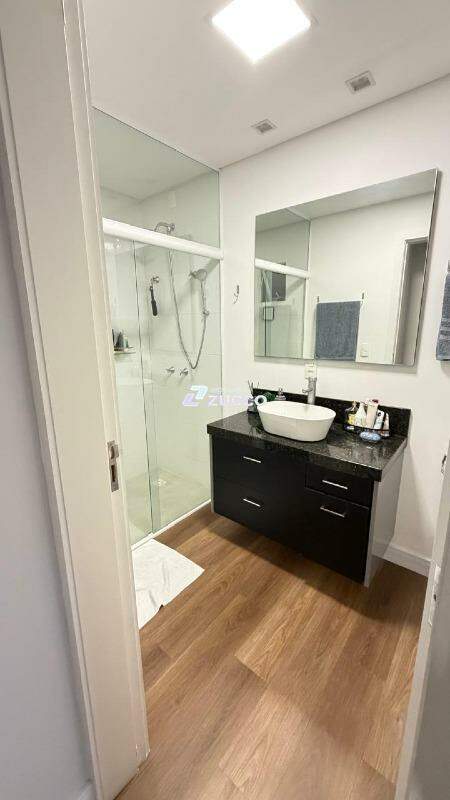 Apartamento à venda no Centro 1: 