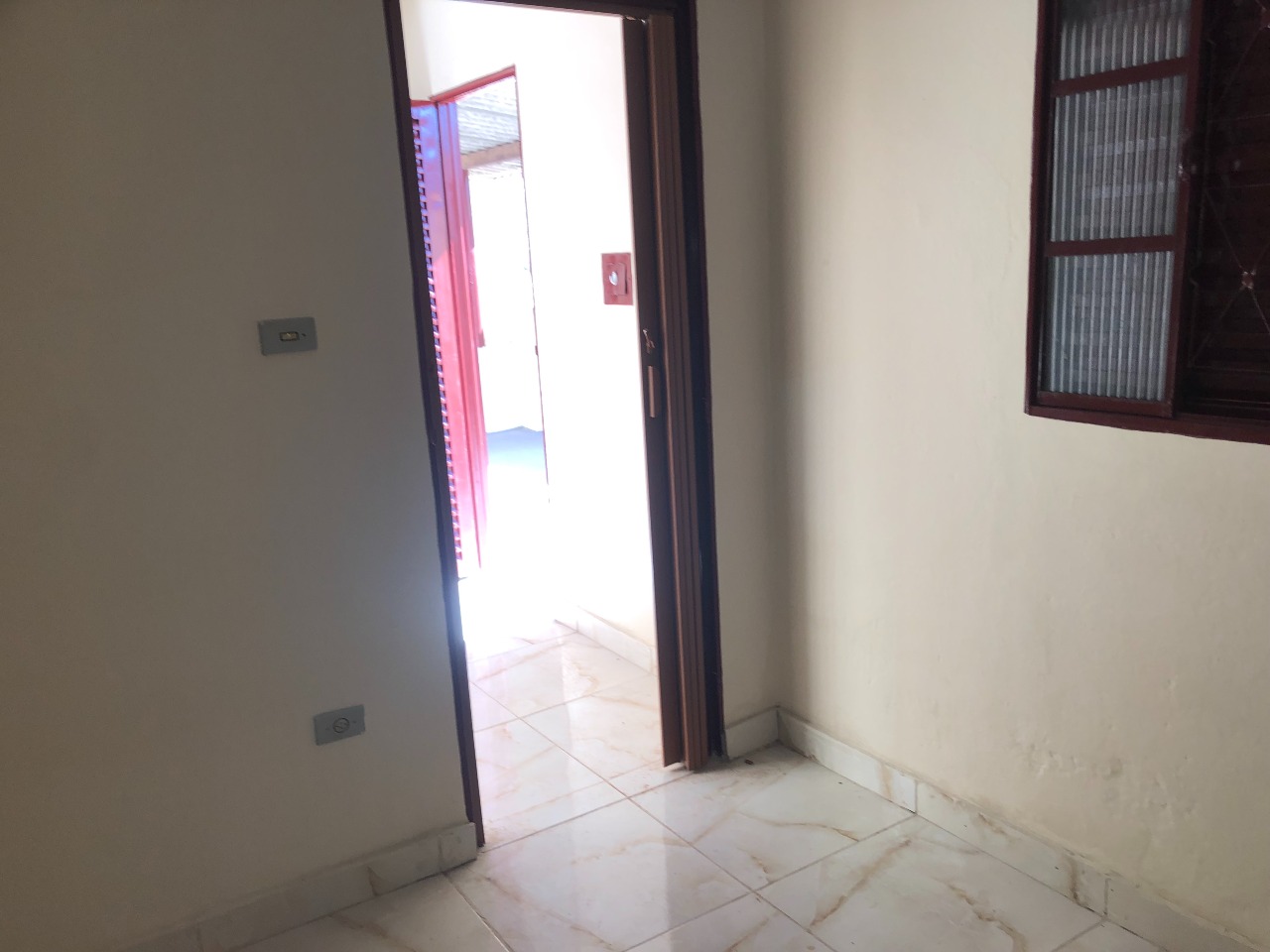 Casa para aluguel no Santa Marta: 