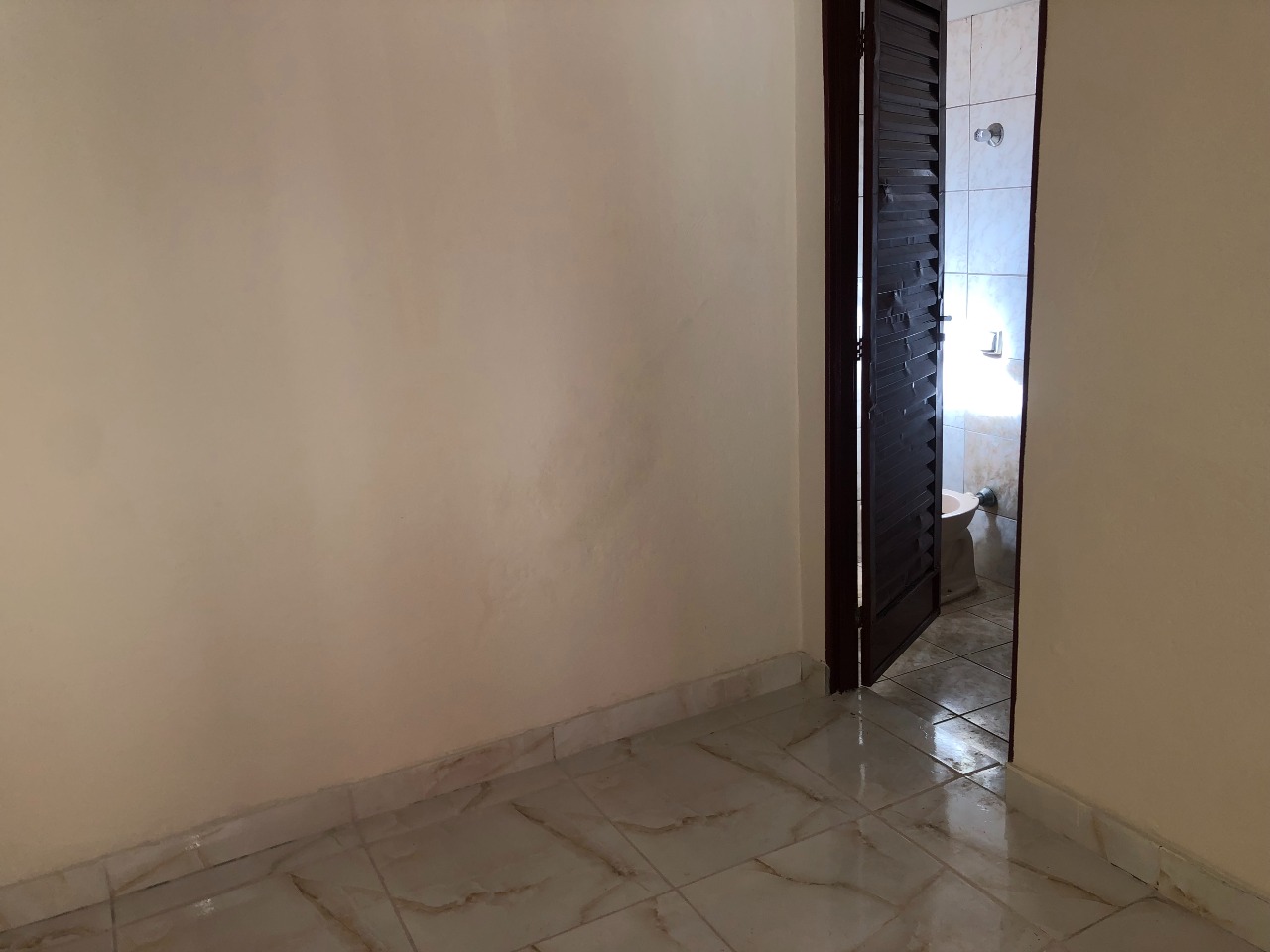 Casa para aluguel no Santa Marta: 