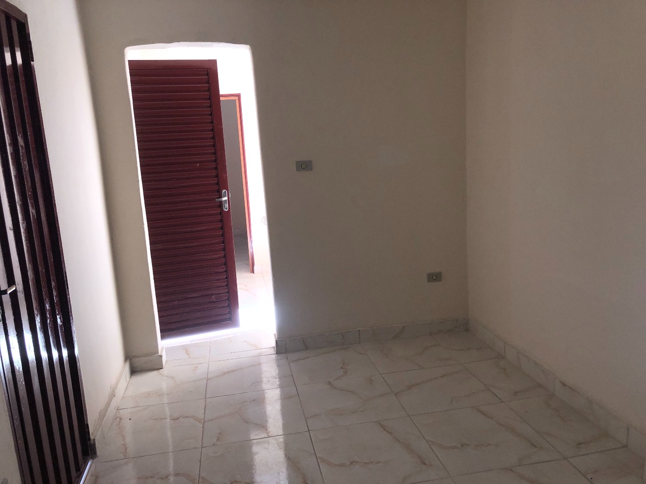 Casa para aluguel no Santa Marta: 