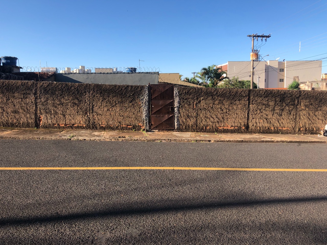 Terreno/Área para aluguel no Santa Maria: 
