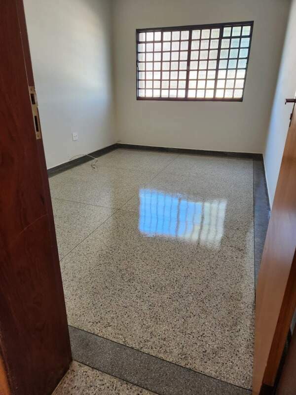 COMERCIAL para aluguel, 1 quarto, 1 vaga, FABRICIO - Uberaba/MG