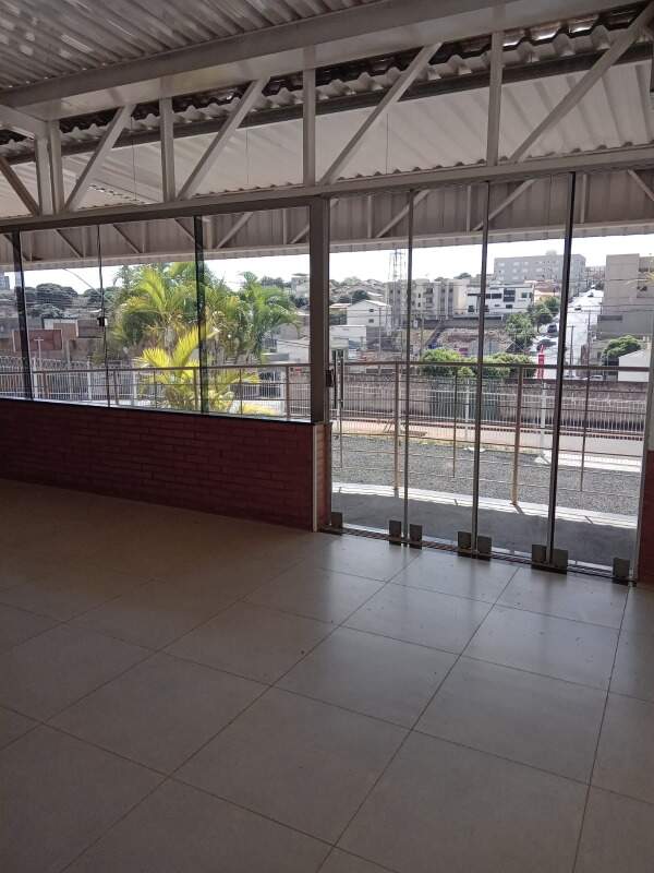 COMERCIAL para aluguel no Nossa Senhora da Abadia: 