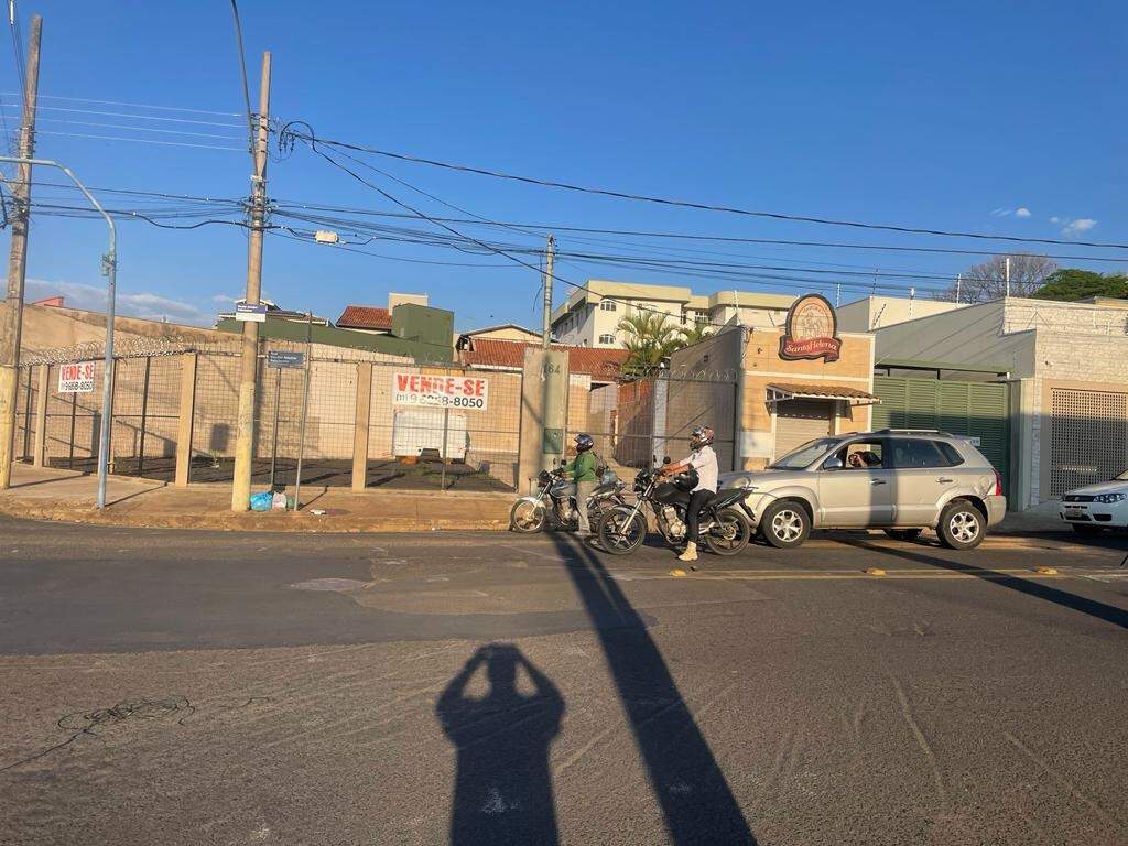 GALPAO/ AREA COMERCIA/ COMERCIAL/ TERREMO para aluguel no Estados Unidos: 