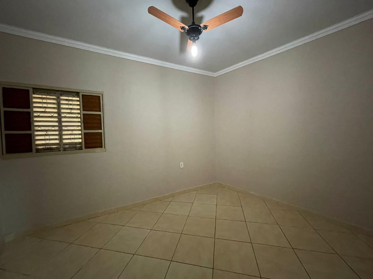 GALPAO/ AREA COMERCIA/ COMERCIAL/ TERREMO para aluguel no Parque das Gameleiras: 