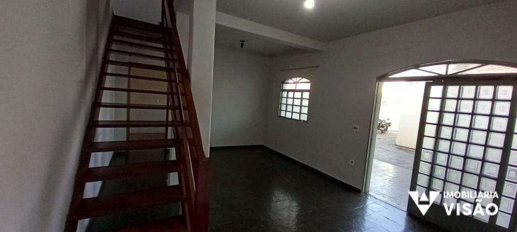 Casa para aluguel no Conjunto Costa Telles I: 
