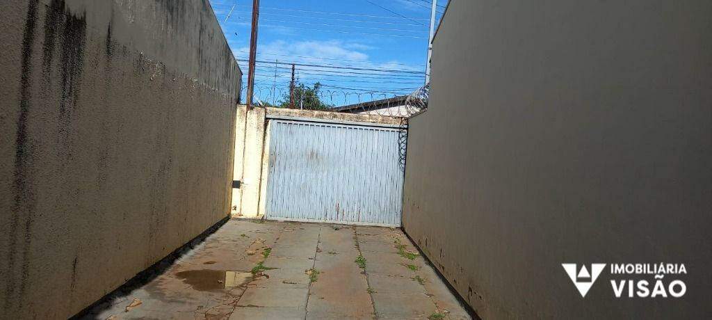 Casa para aluguel no Conjunto Costa Telles I: 