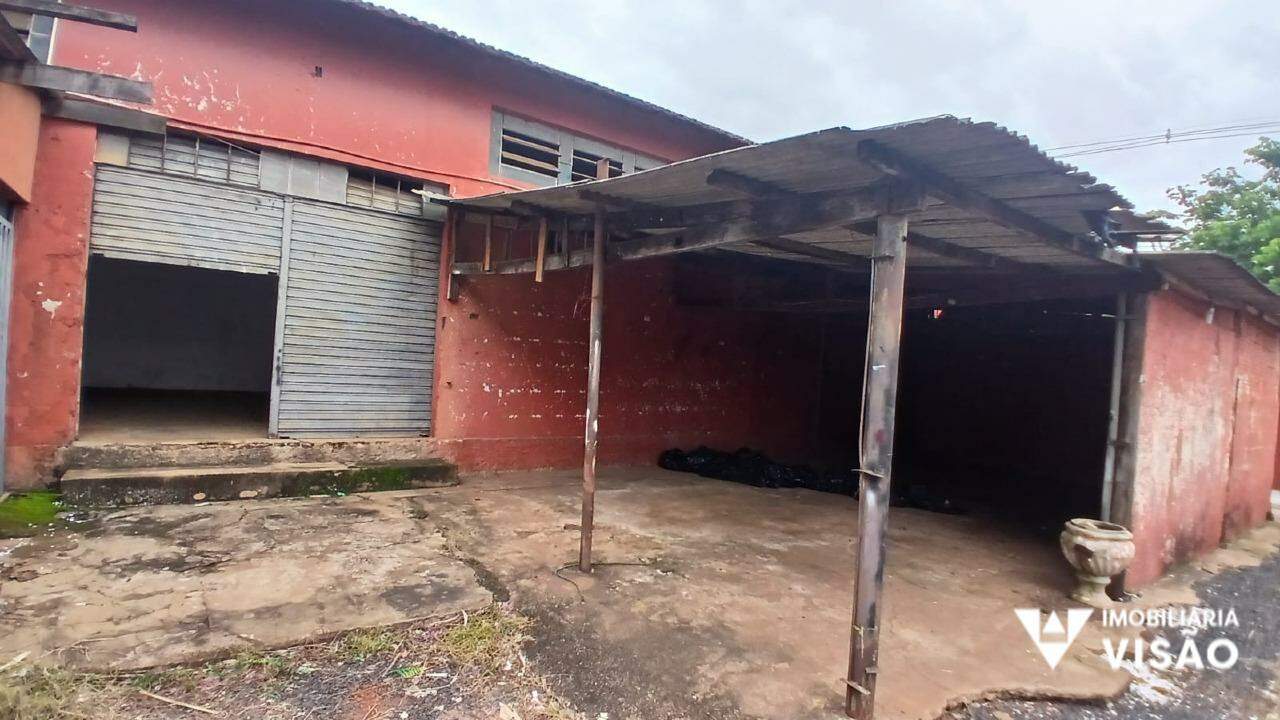 Galpão para aluguel no Mercês: 