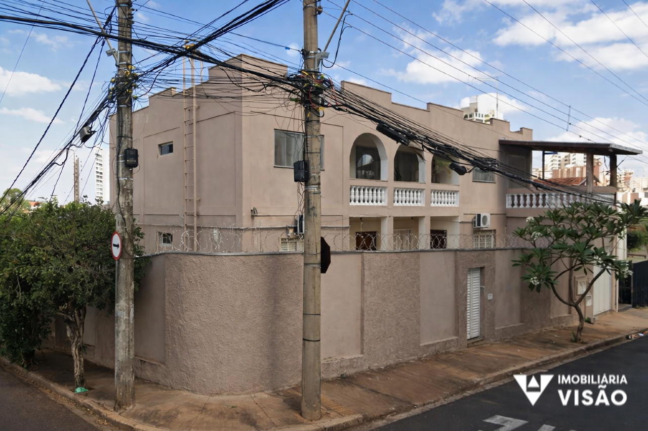 Casa à venda no Mercês: 