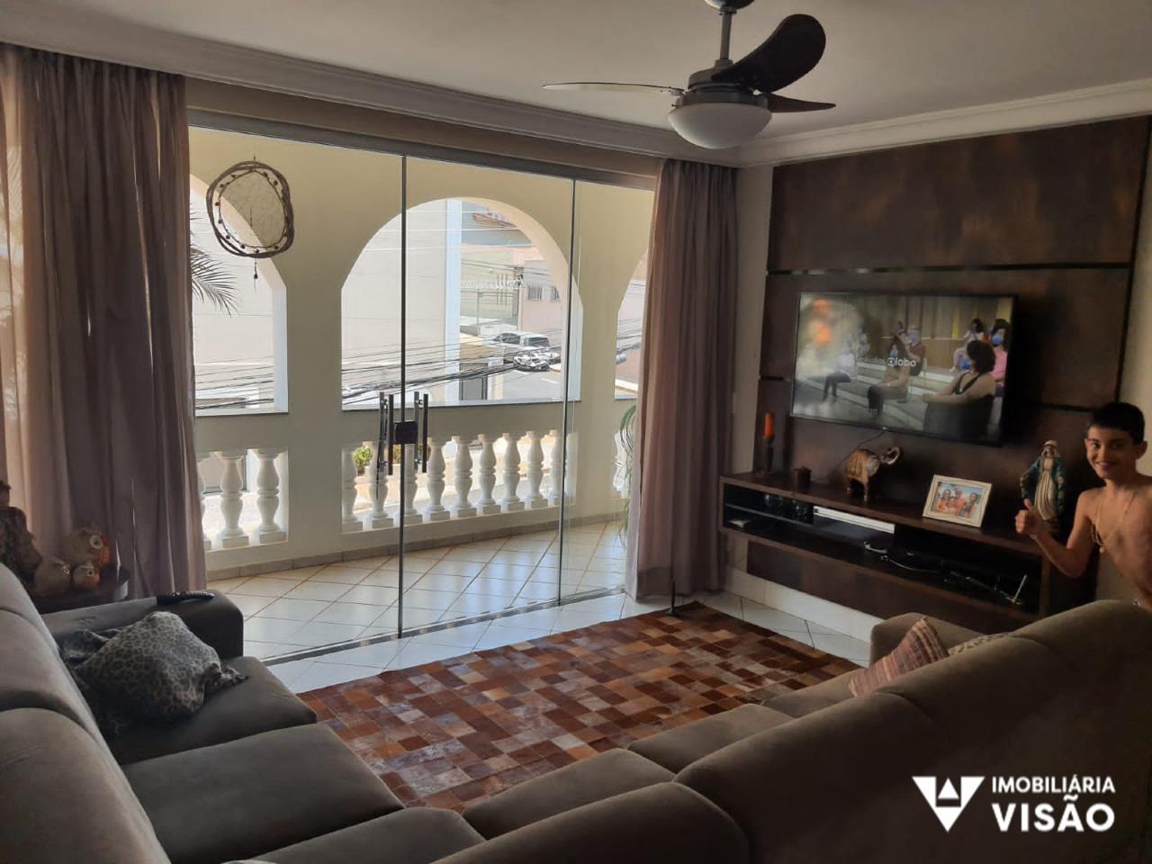 Casa à venda no Mercês: 