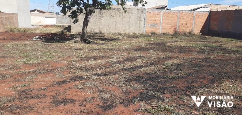 Terreno à venda no PARQUE DAS LARANJEIRAS: 