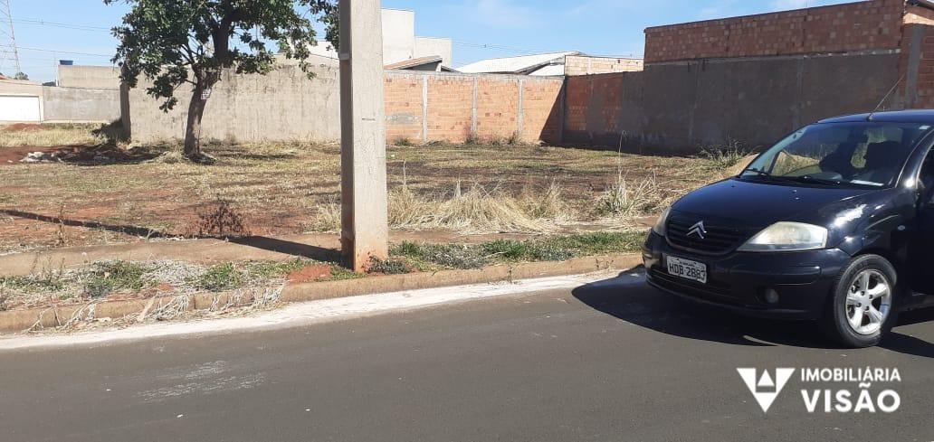 Terreno à venda no PARQUE DAS LARANJEIRAS: 