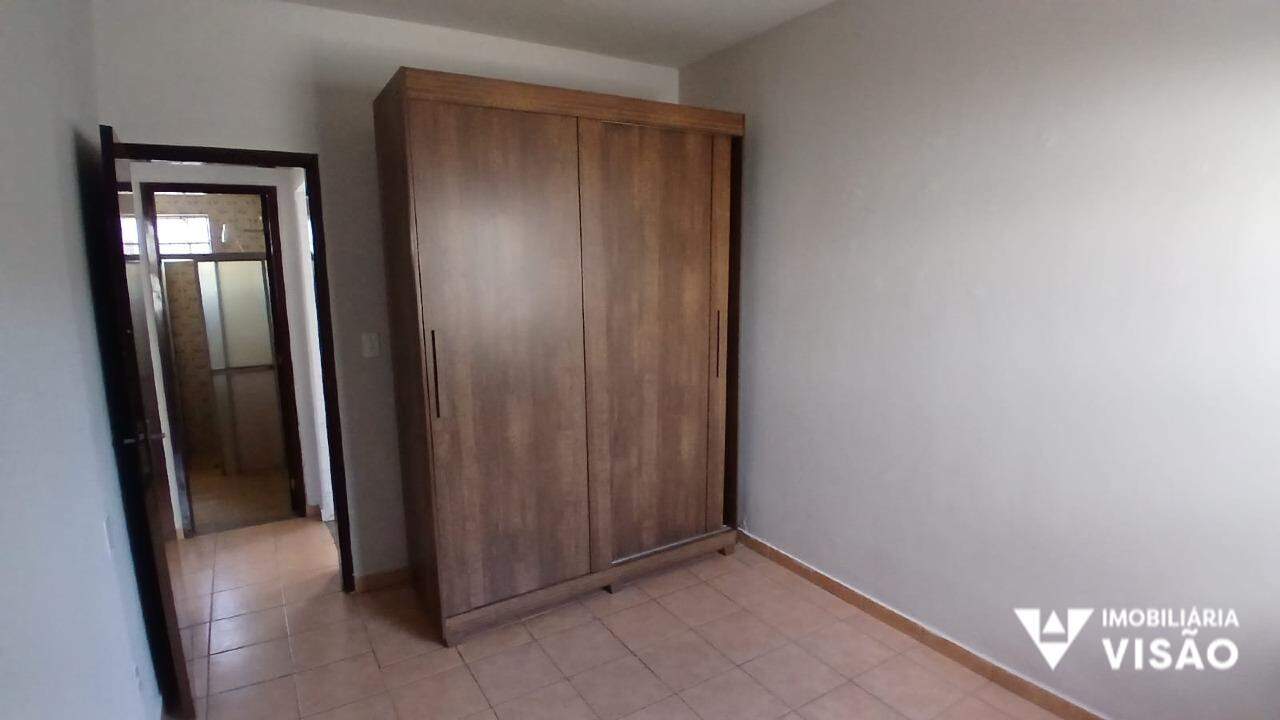 Casa para aluguel no Mercês: 