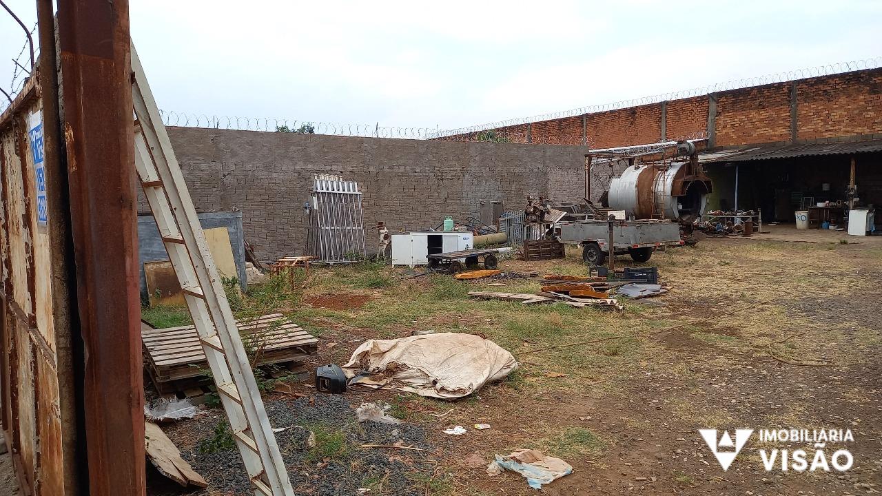Terreno à venda no Parque das Gameleiras: 