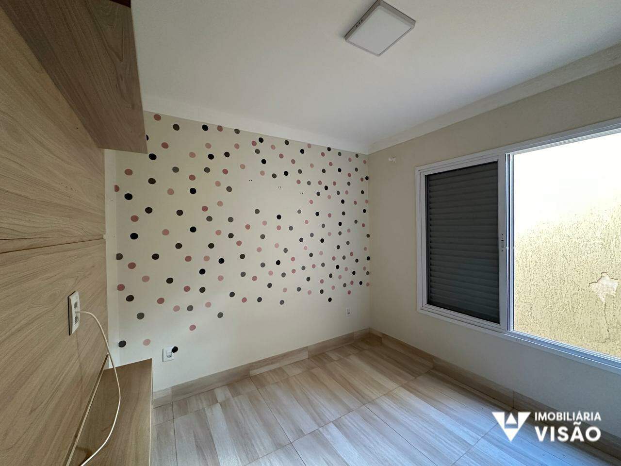 Casa à venda no PARQUE DAS LARANJEIRAS: 