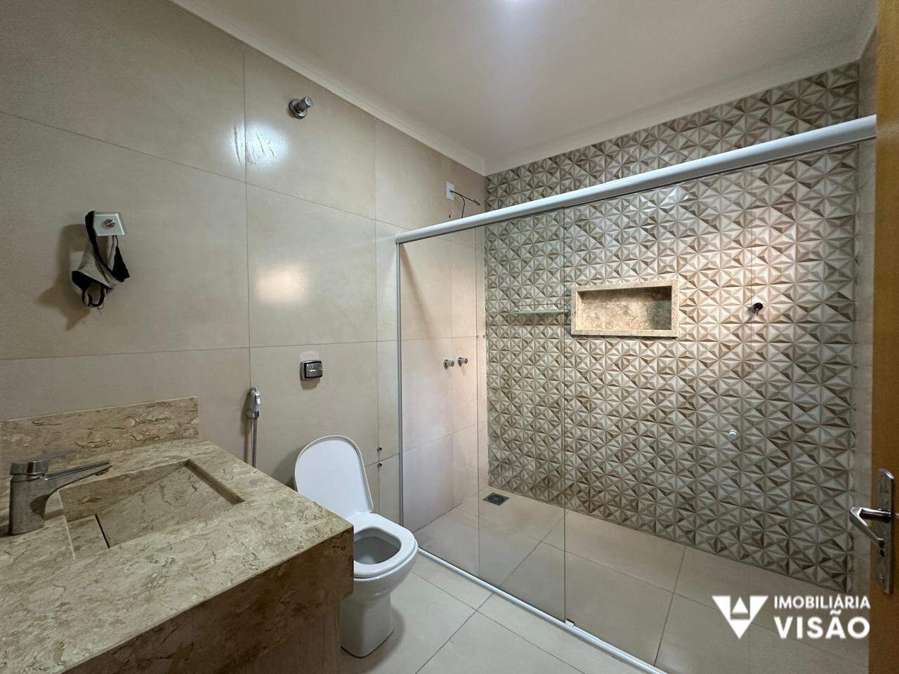 Casa à venda no PARQUE DAS LARANJEIRAS: 
