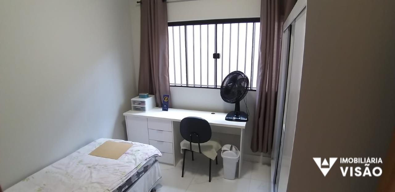 Casa à venda no PARQUE DAS LARANJEIRAS: 