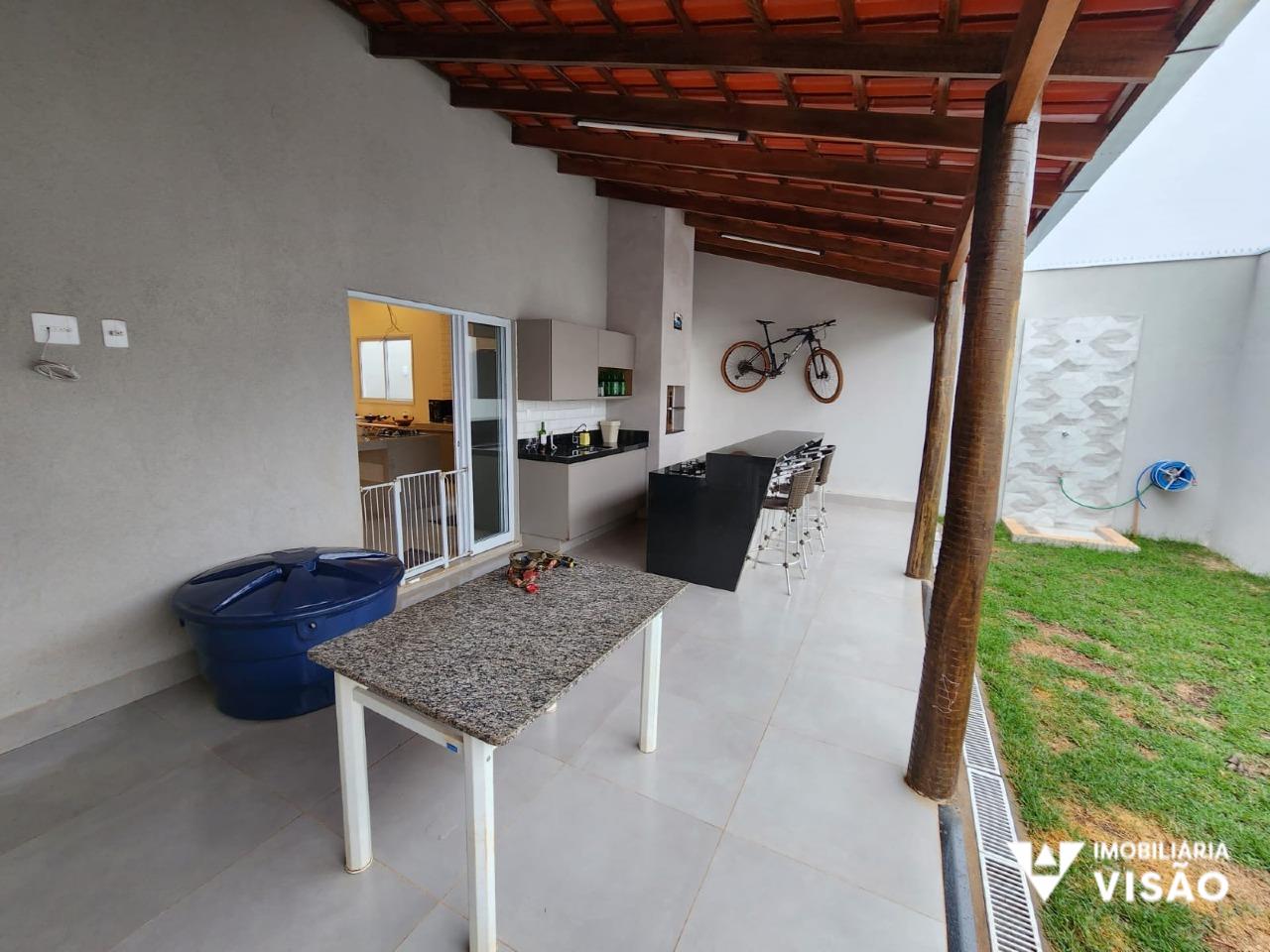 Casa à venda no PARQUE DAS LARANJEIRAS: 