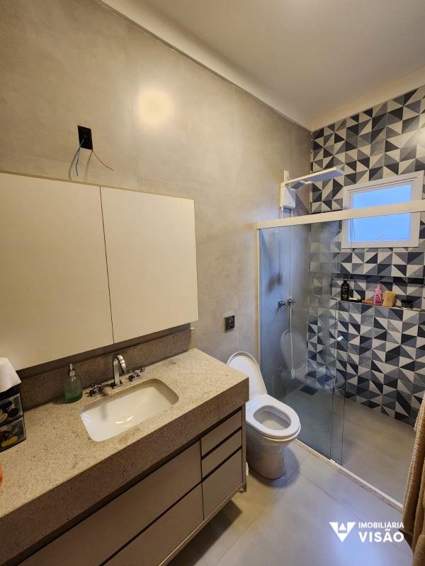 Casa à venda no PARQUE DAS LARANJEIRAS: 