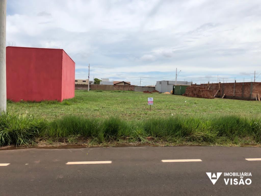 Terreno à venda no PARQUE DAS LARANJEIRAS: 