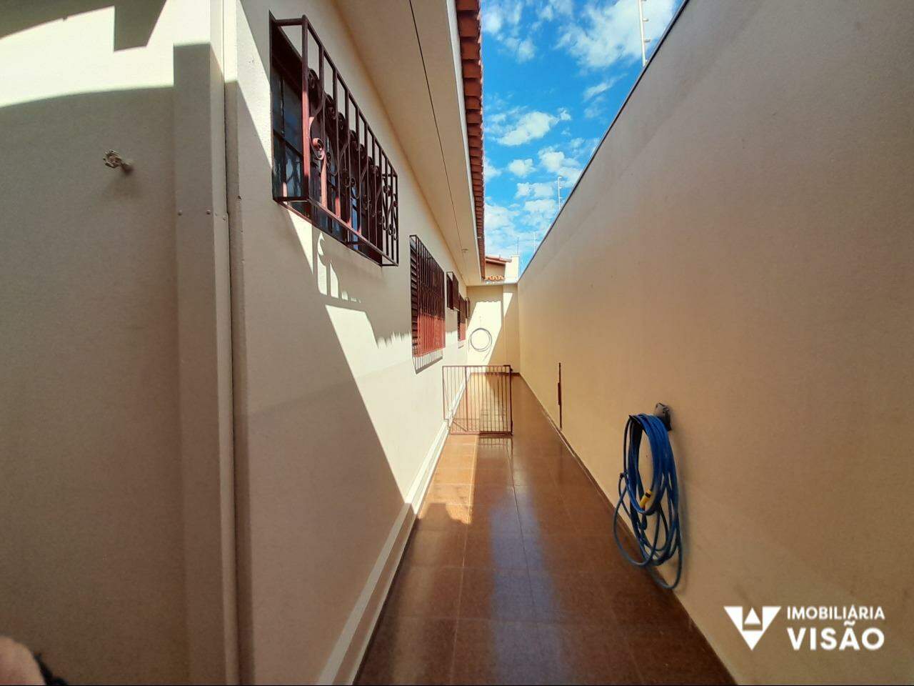 Casa à venda no Conjunto Costa Telles I: 