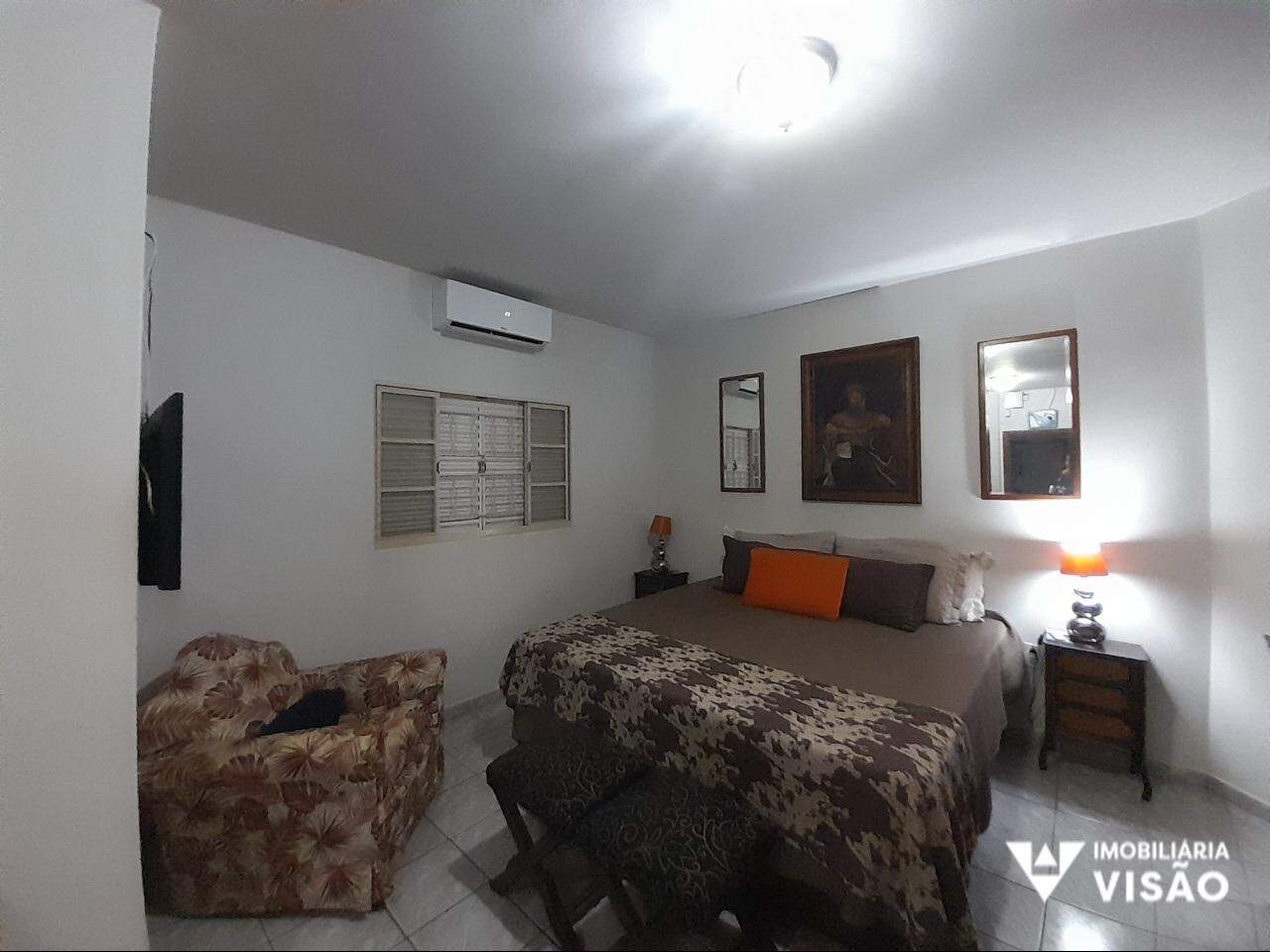 Casa à venda no Mercês: 
